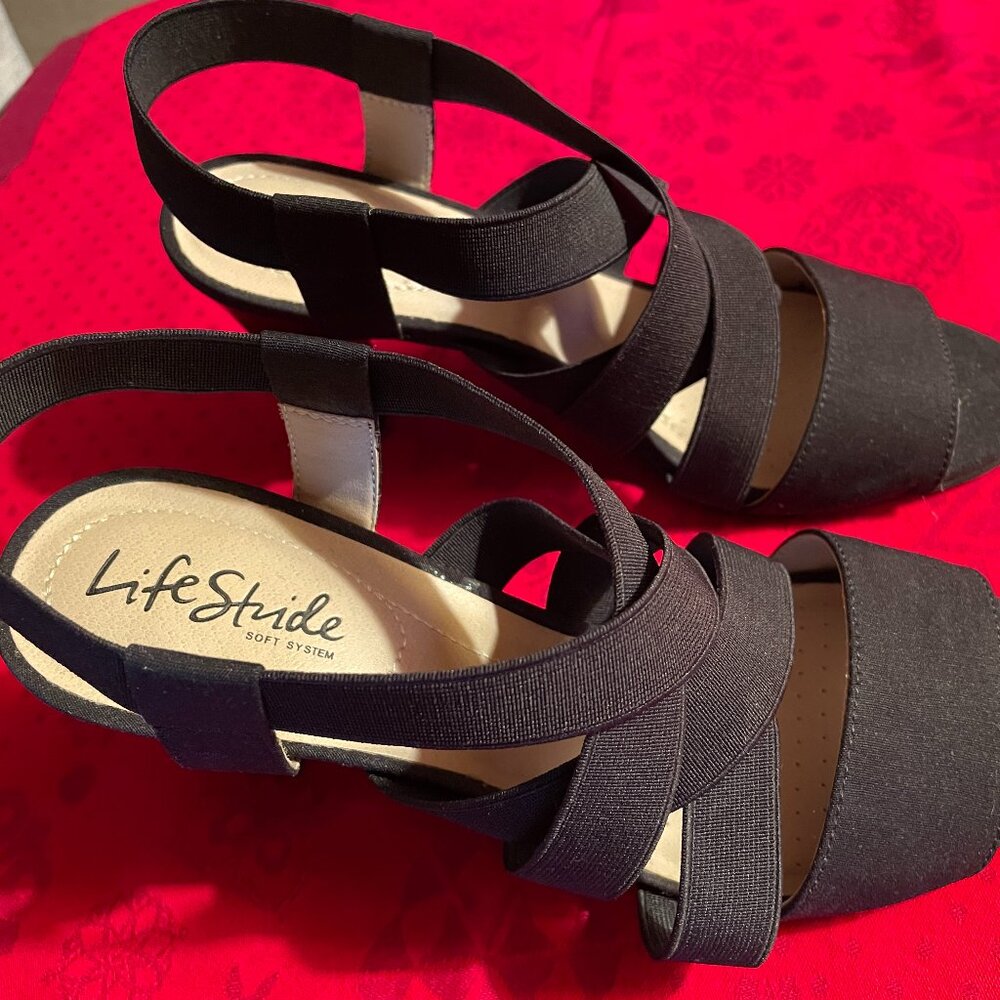 BLACK LIFE STRIDE CHARLOTTE BLACK STRAPPY SANDALS BRAND NEW ORIGINAL BOX. - Picture 2 of 11